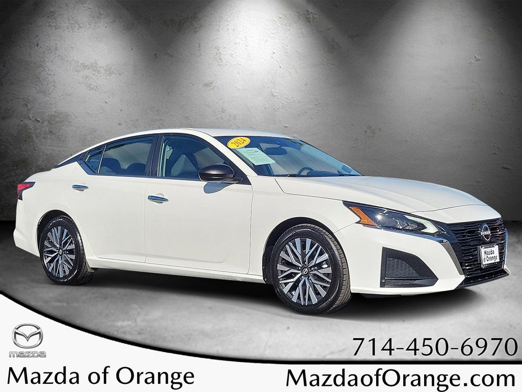 2024 Nissan Altima SV