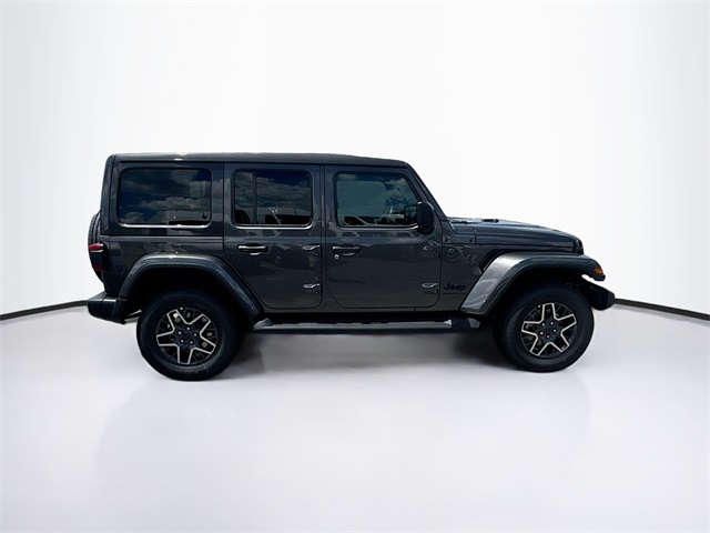 2025 Jeep Wrangler Sahara photo 7