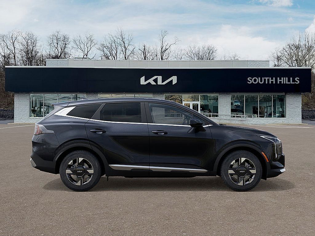 2026 Kia Sportage LX photo 4