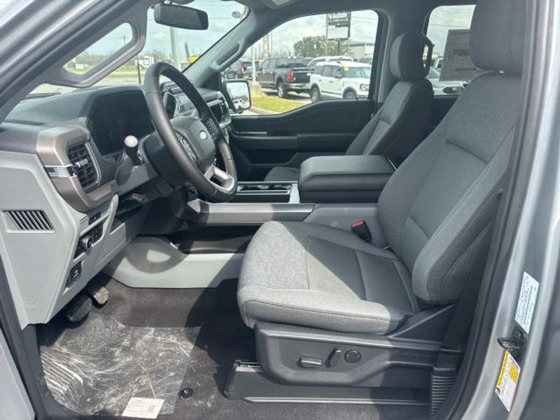 2025 Ford F-150 XLT photo 8