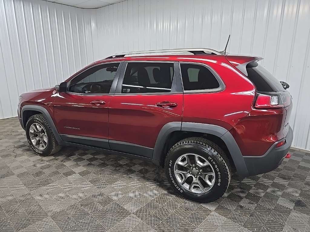2019 Jeep Cherokee Trailhawk photo 2