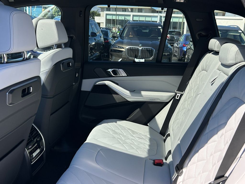 2026 Bmw X5 M60i photo 30