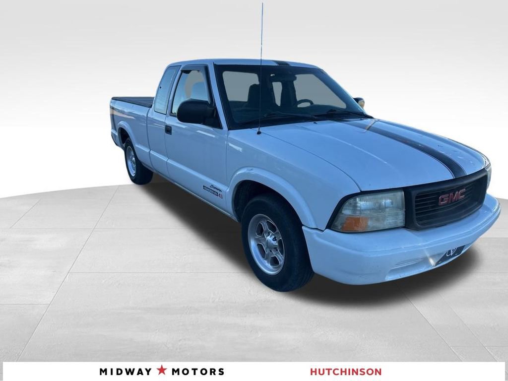 2003 GMC Sonoma SL's photo