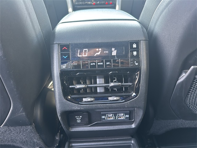 2024 Jeep Grand Cherokee Limited photo 12