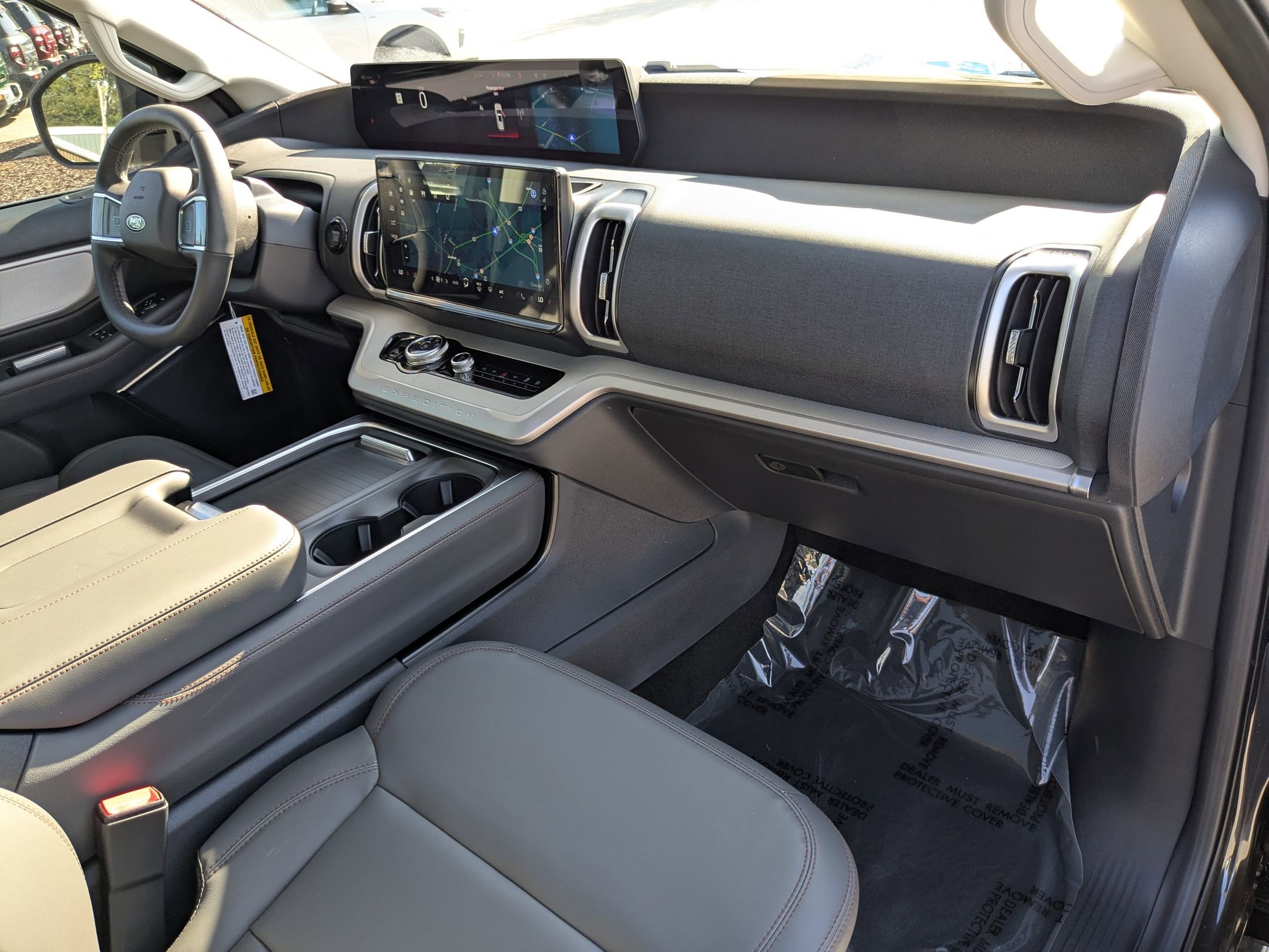 2025 Ford Expedition photo 35
