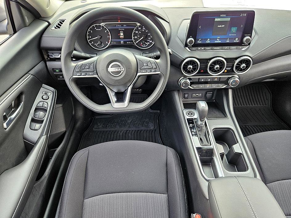 2025 Nissan Sentra SV photo 9