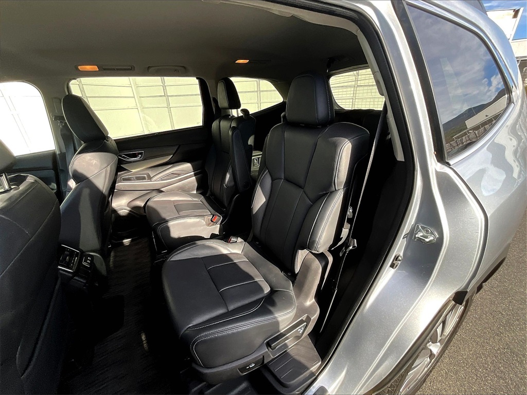 2022 Subaru Ascent Limited photo 14