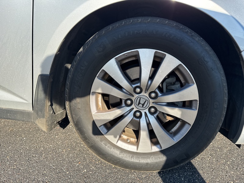 2015 Honda Odyssey EX photo 3