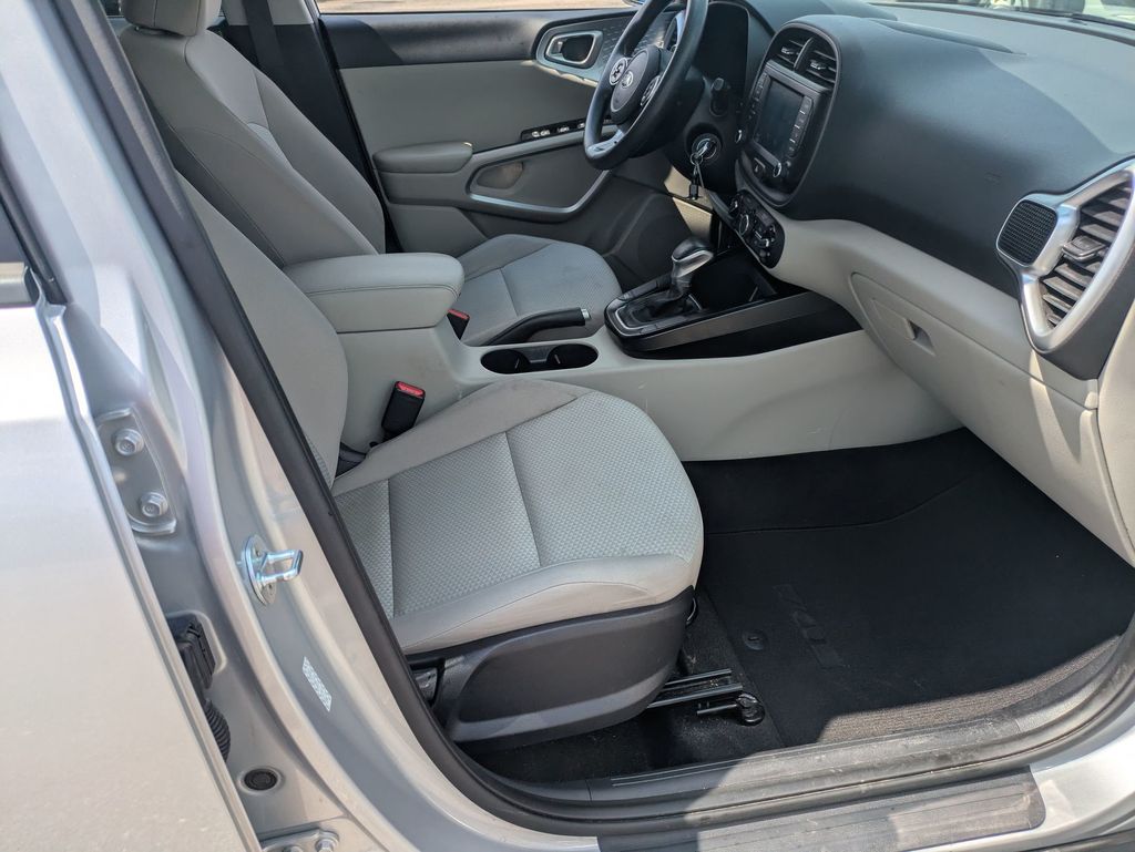 2020 Kia Soul LX S X-Line photo 22