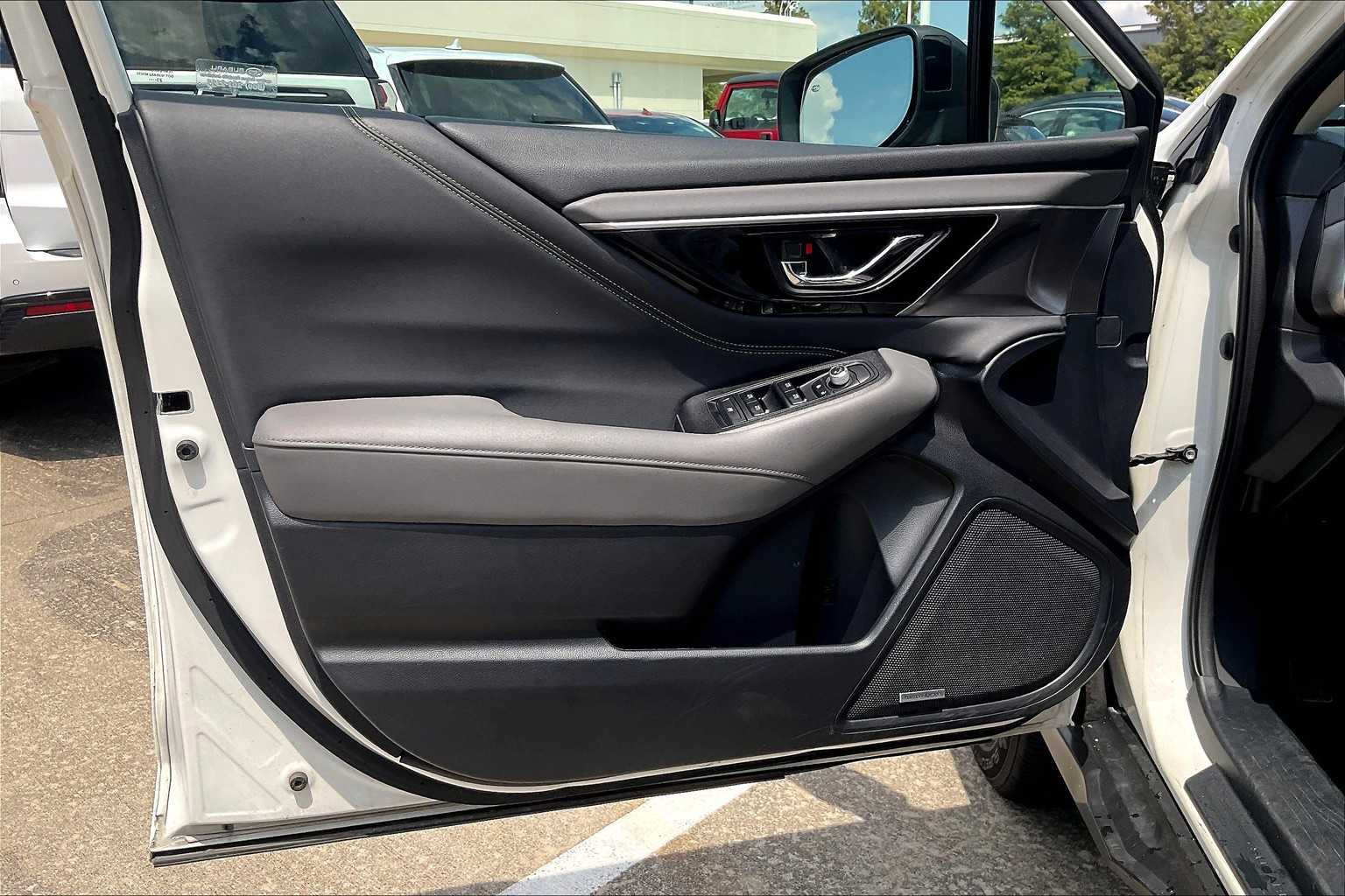 2024 Subaru Outback Onyx Edition photo 19