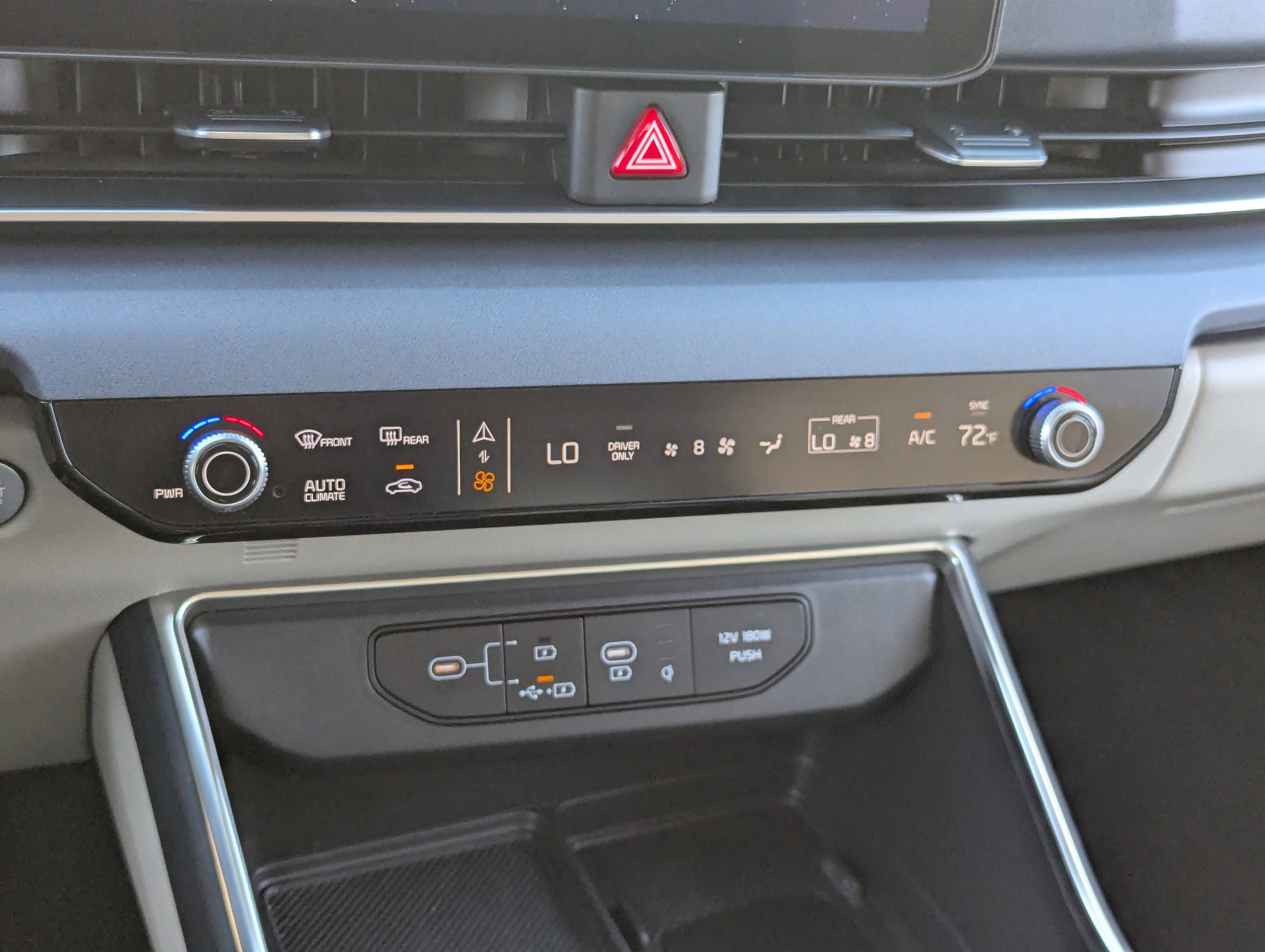 2025 Kia Carnival EX photo 10