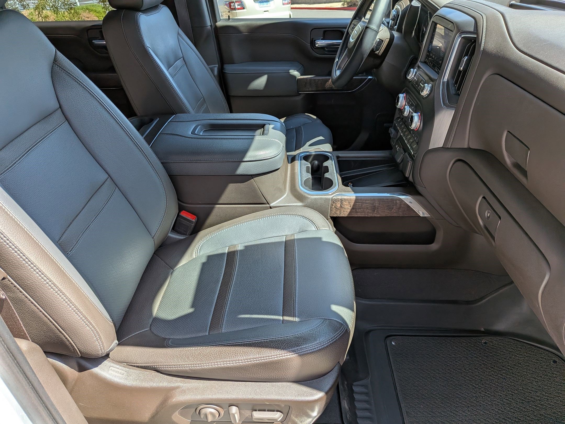 2022 Gmc Sierra 2500 HD Denali photo 19