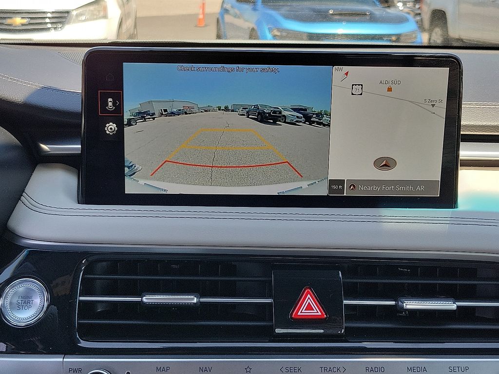 2024 Genesis G70 2.5T photo 15