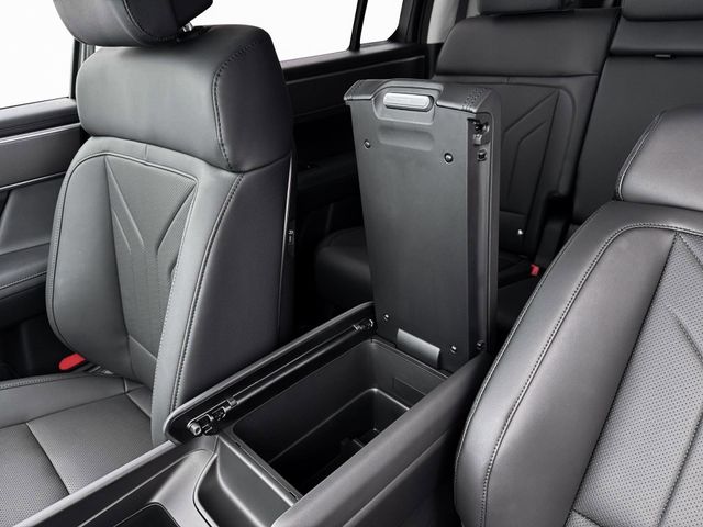 2026 Hyundai Santa Fe SEL photo 17