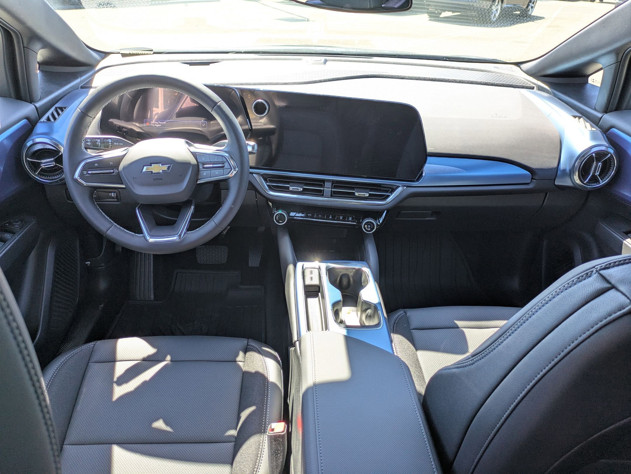 2026 Chevrolet Equinox EV 1LT photo 14