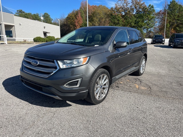 2018 Ford Edge Titanium photo 2