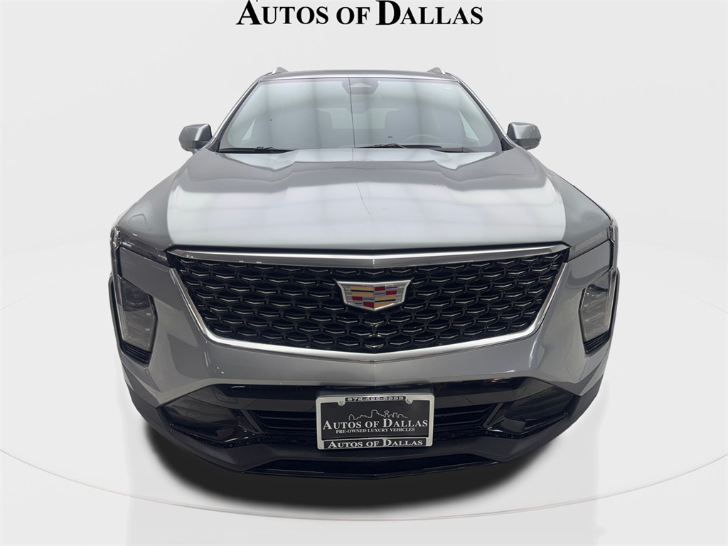 2024 Cadillac XT4 Premium Luxury photo 3
