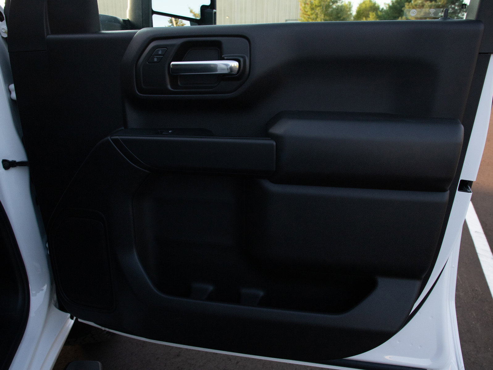 2024 Chevrolet Silverado 2500HD Custom photo 9