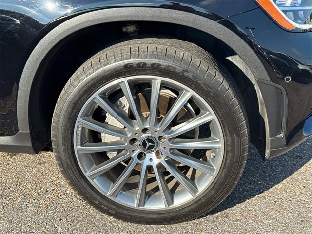 2021 Mercedes Benz GLC 300 4MATIC photo 4