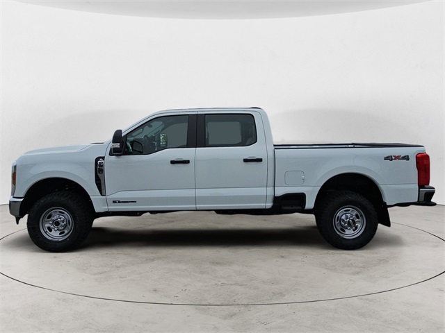 2025 Ford F-250 photo 2