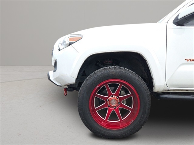 2021 Toyota Tacoma SR5 photo 13