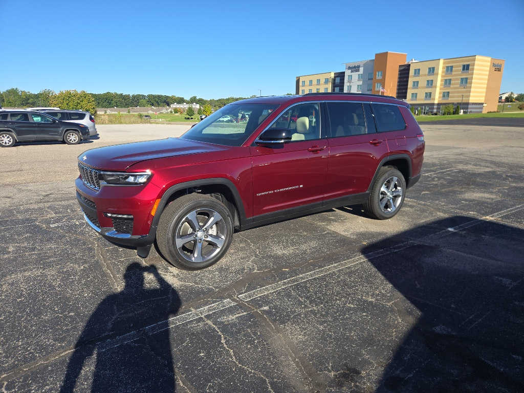 2025 Jeep Grand Cherokee L Limited's photo