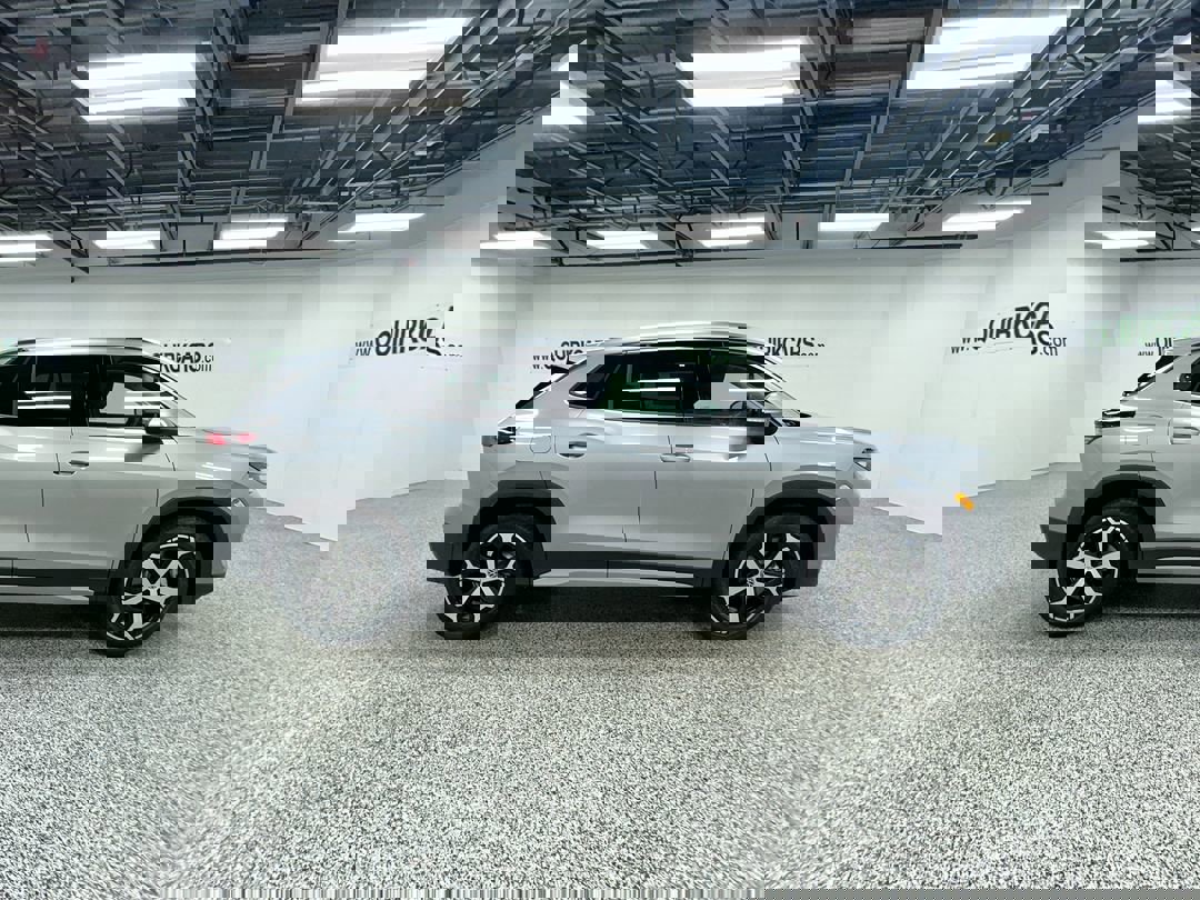 2025 Volkswagen Tiguan SE photo 3