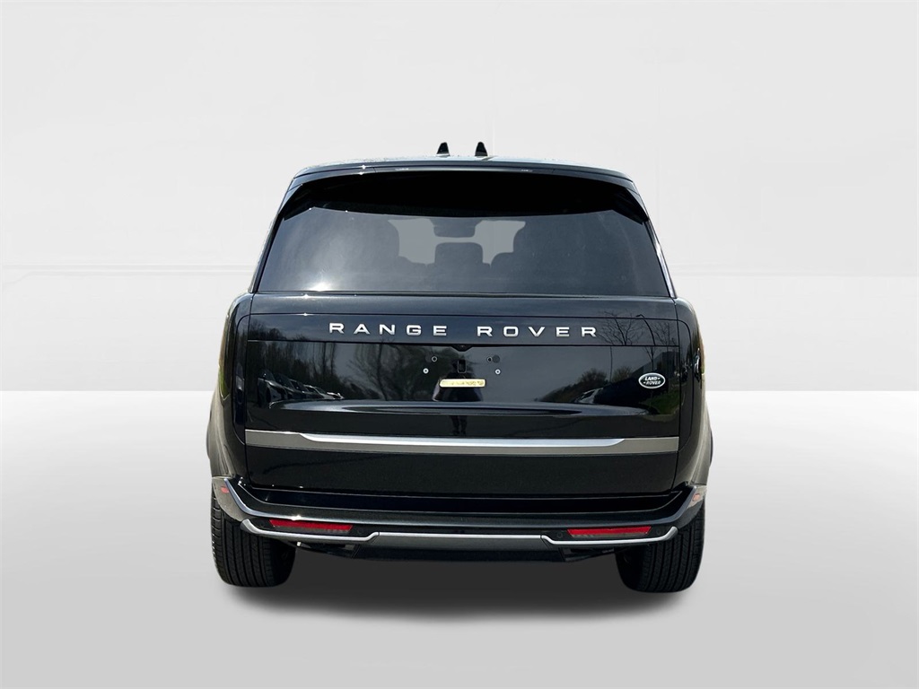 2023 Land Rover Range Rover SE photo 4