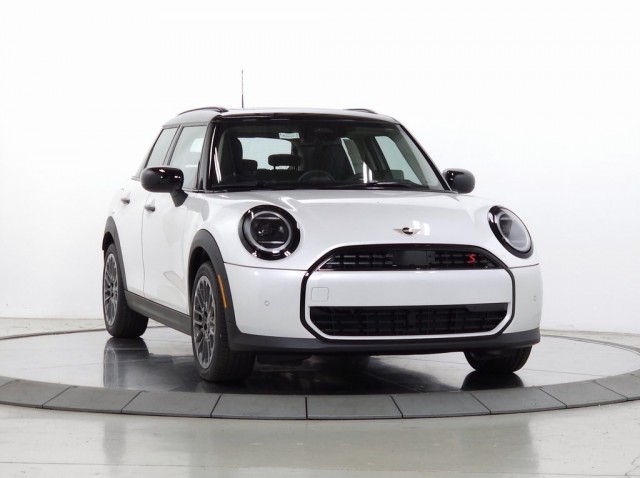 New 2025 MINI Hardtop 4 Door Iconic Sportshatch in