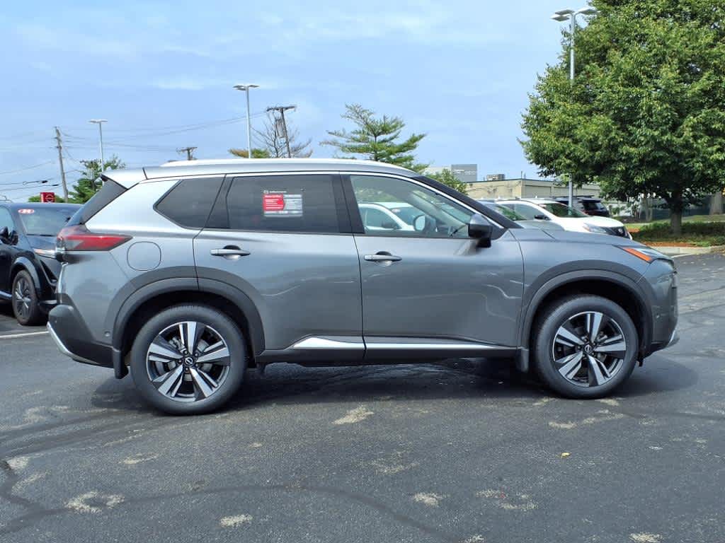 2023 Nissan Rogue Platinum photo 4