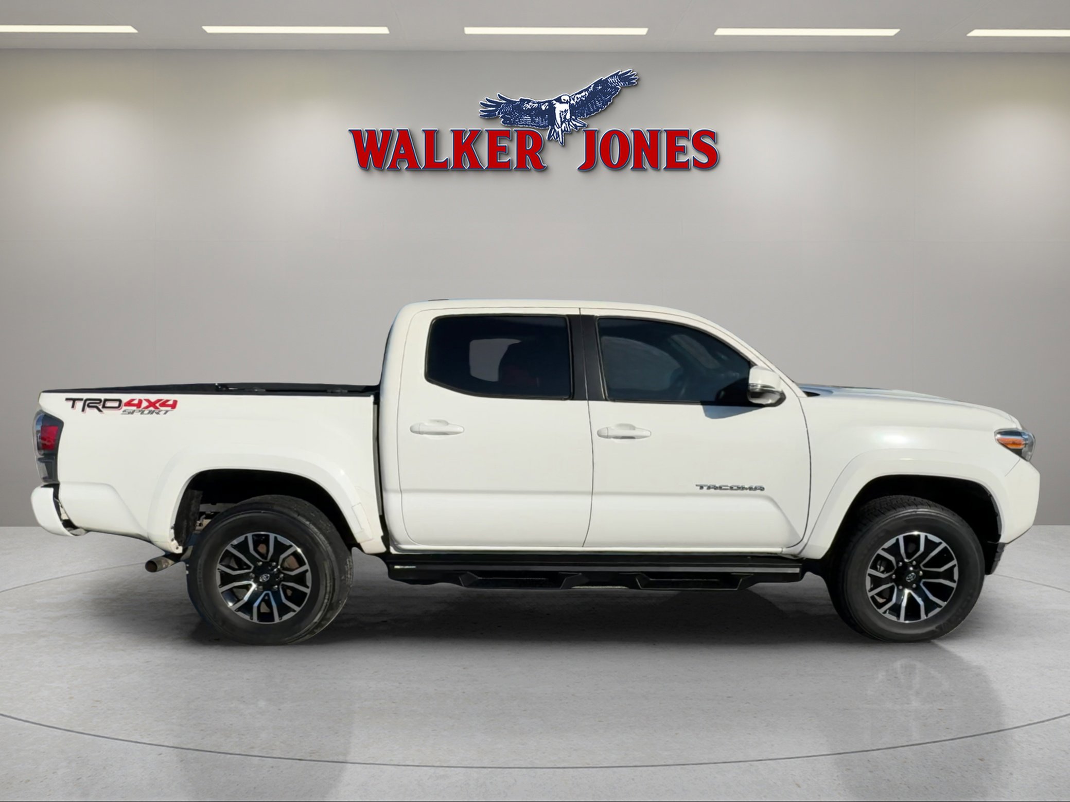 2022 Toyota Tacoma TRD Sport 4x4 photo 2