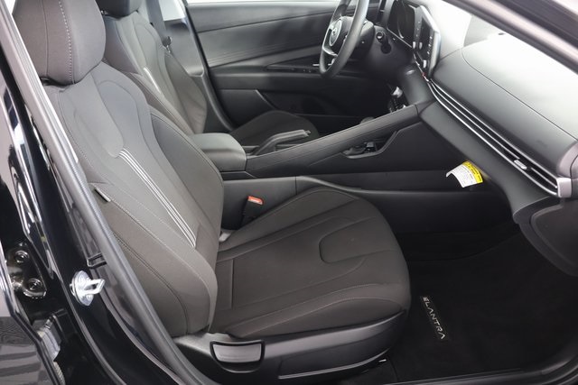 2023 Hyundai Elantra SEL photo 19