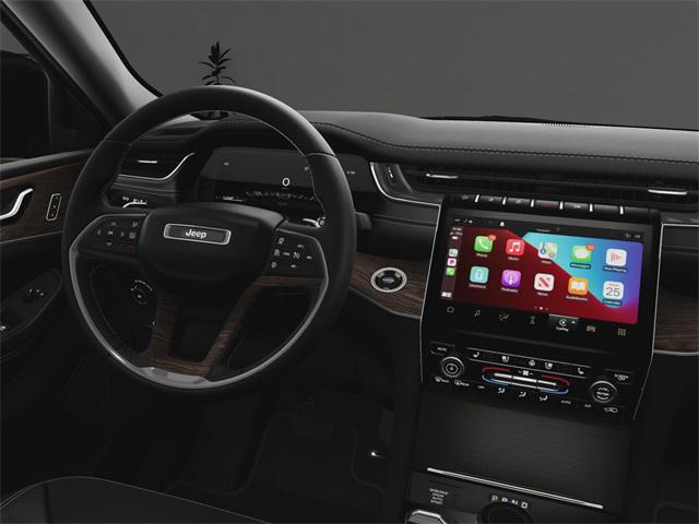 2025 Jeep Grand Cherokee Limited photo 18