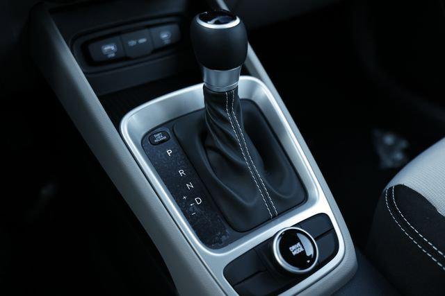 2025 Hyundai Venue SEL photo 14