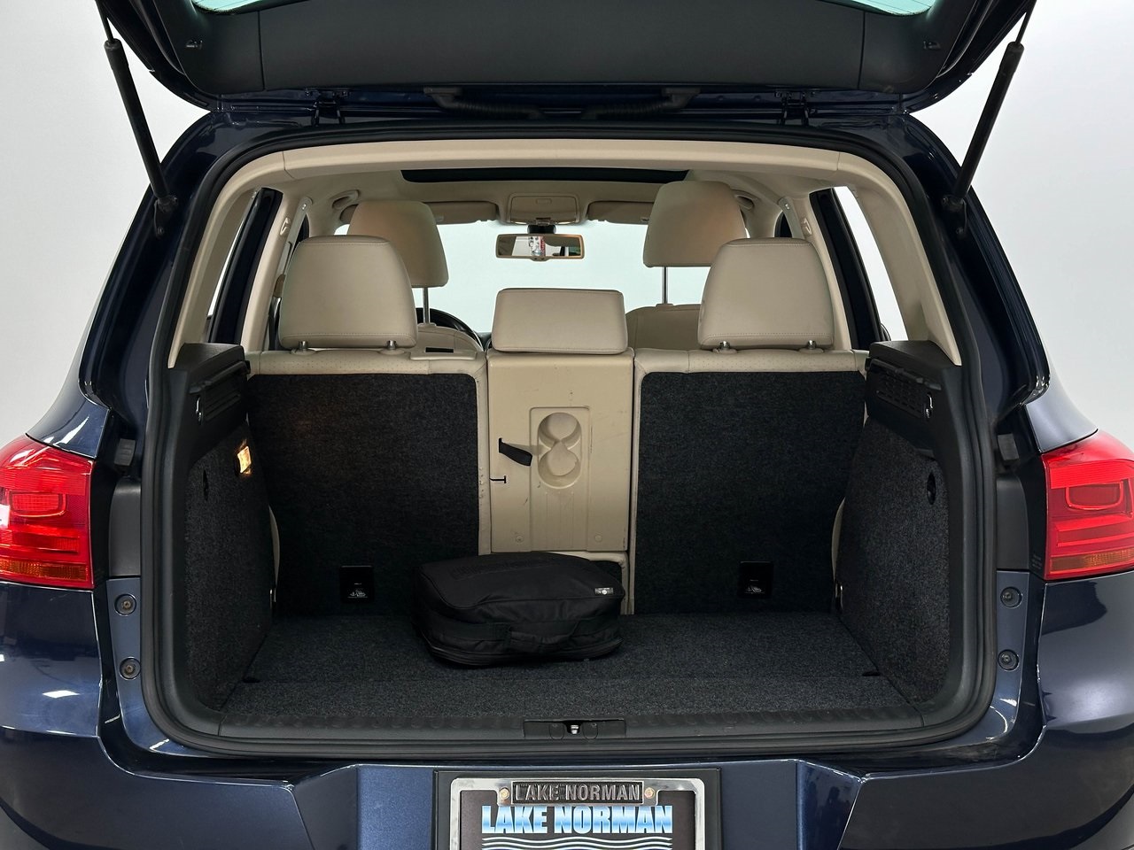 2016 Volkswagen Tiguan S photo 18