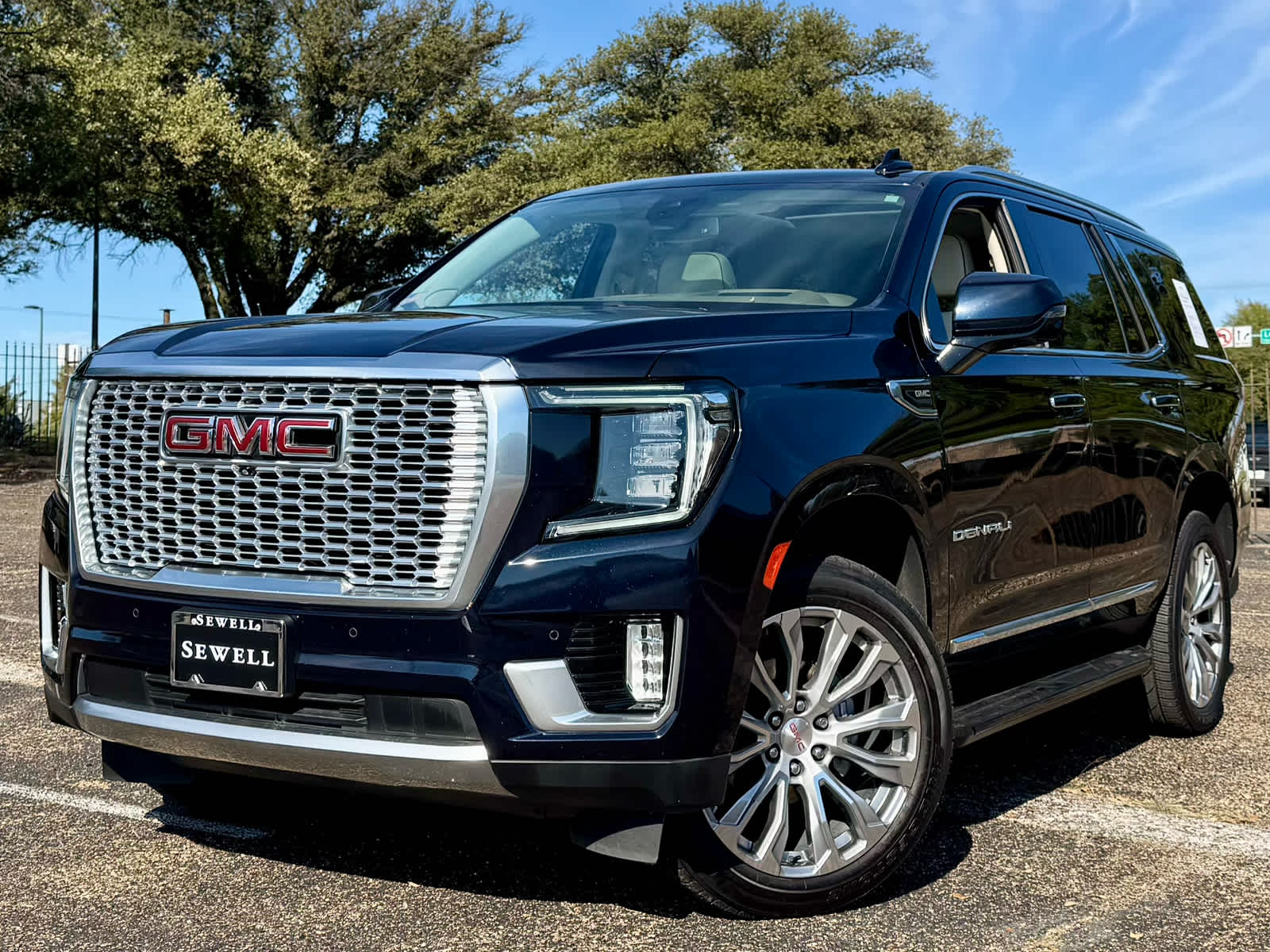 2021 GMC Yukon Denali's photo