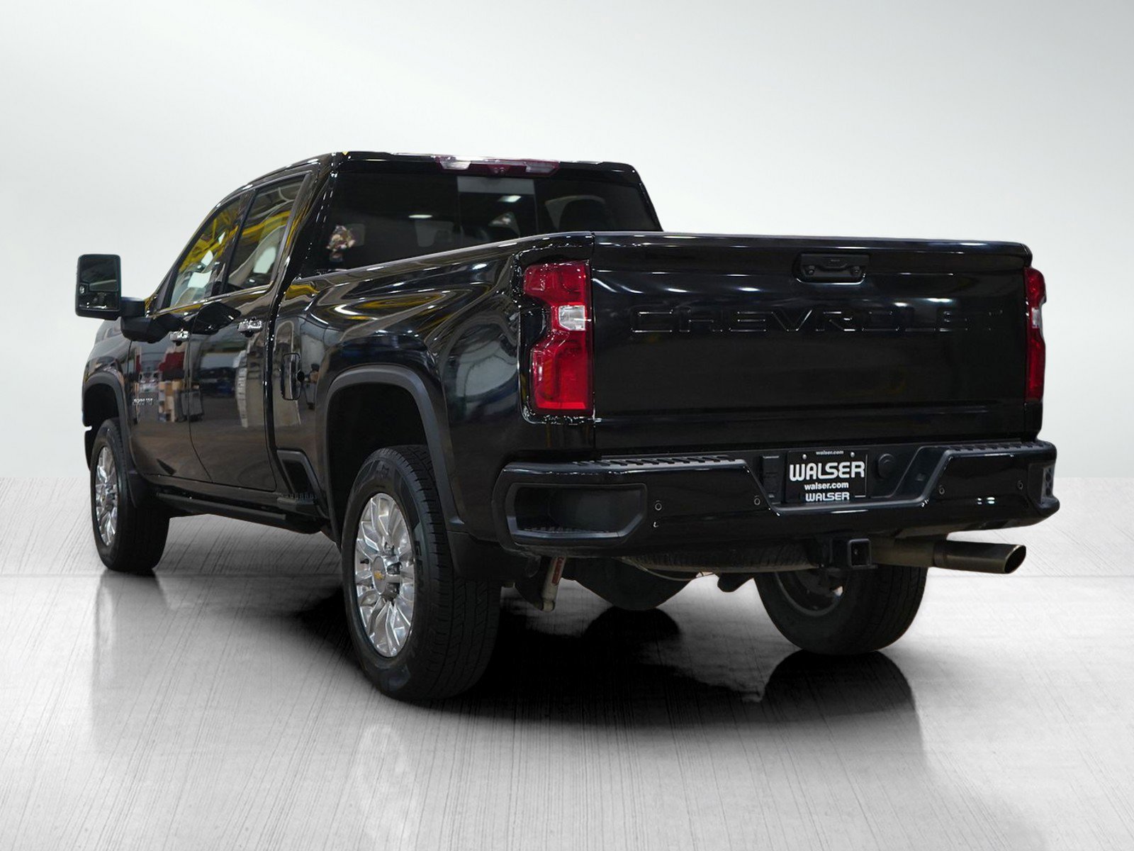 2022 Chevrolet Silverado 2500HD High Country photo 2