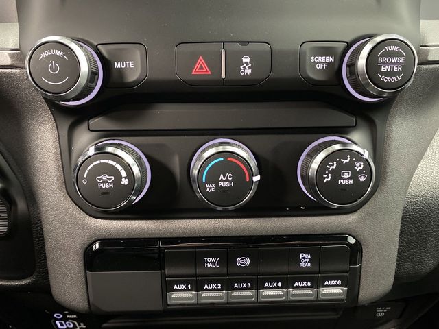 2024 Ram 2500 Tradesman photo 12