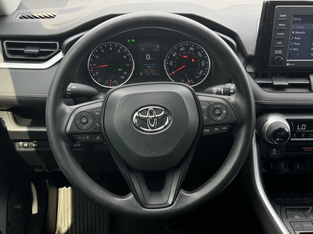 2022 Toyota RAV4 XLE photo 30