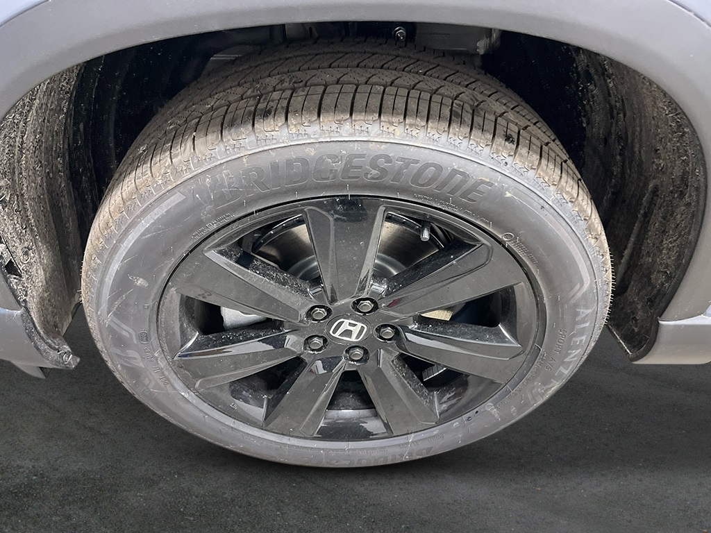2025 Honda Pilot Black Edition photo 8