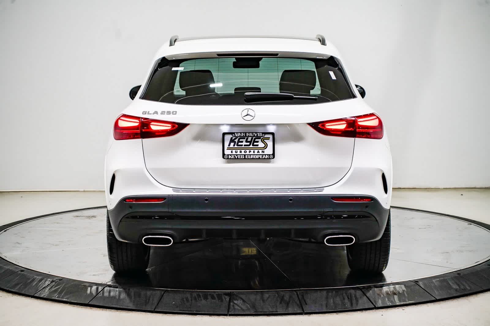 2025 Mercedes Benz GLA 250 photo 2