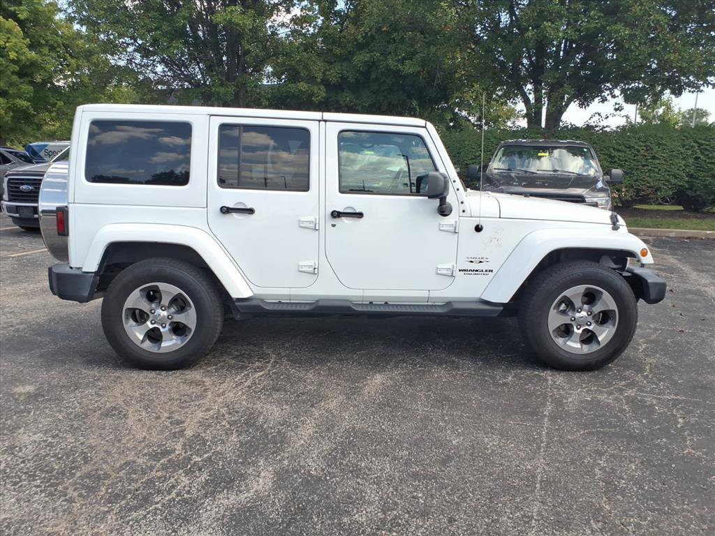 2017 Jeep Wrangler Unlimited Sahara photo 18