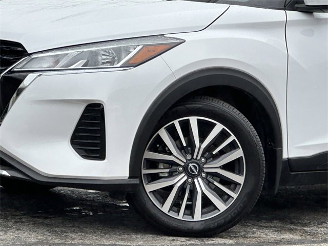 2023 Nissan Kicks SV photo 4