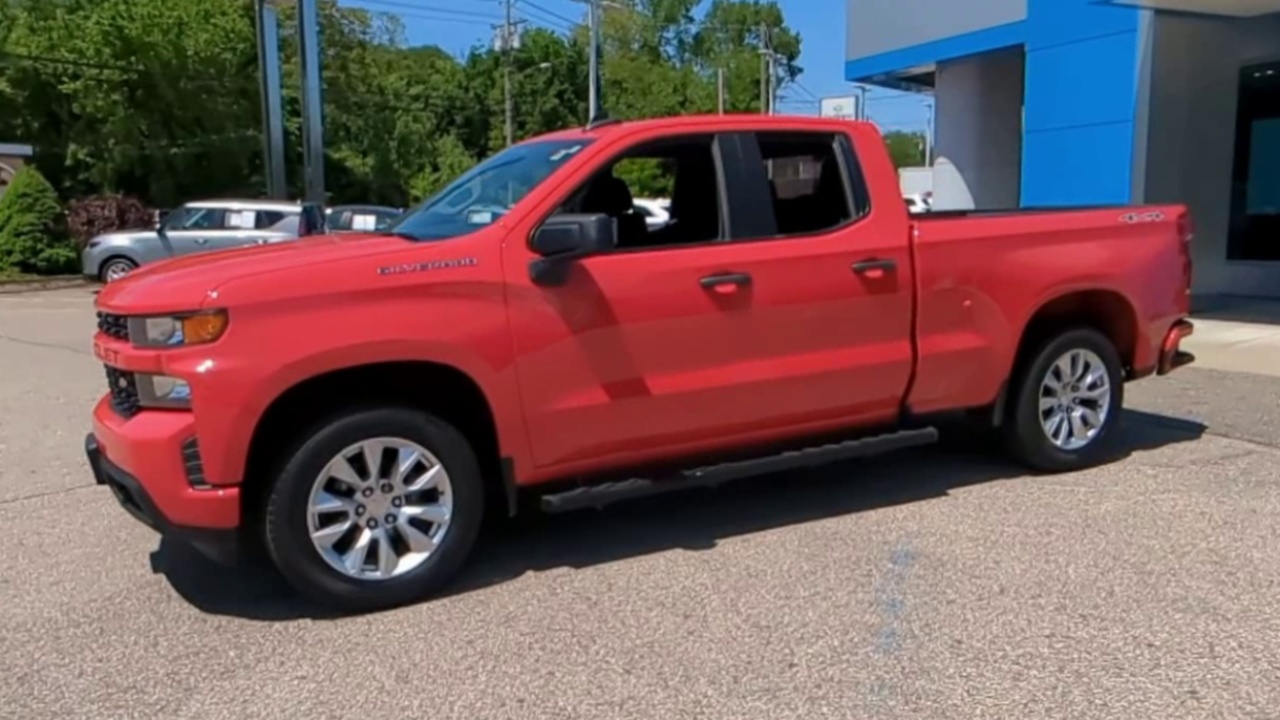 2022 Chevrolet Silverado 1500 Custom photo 4