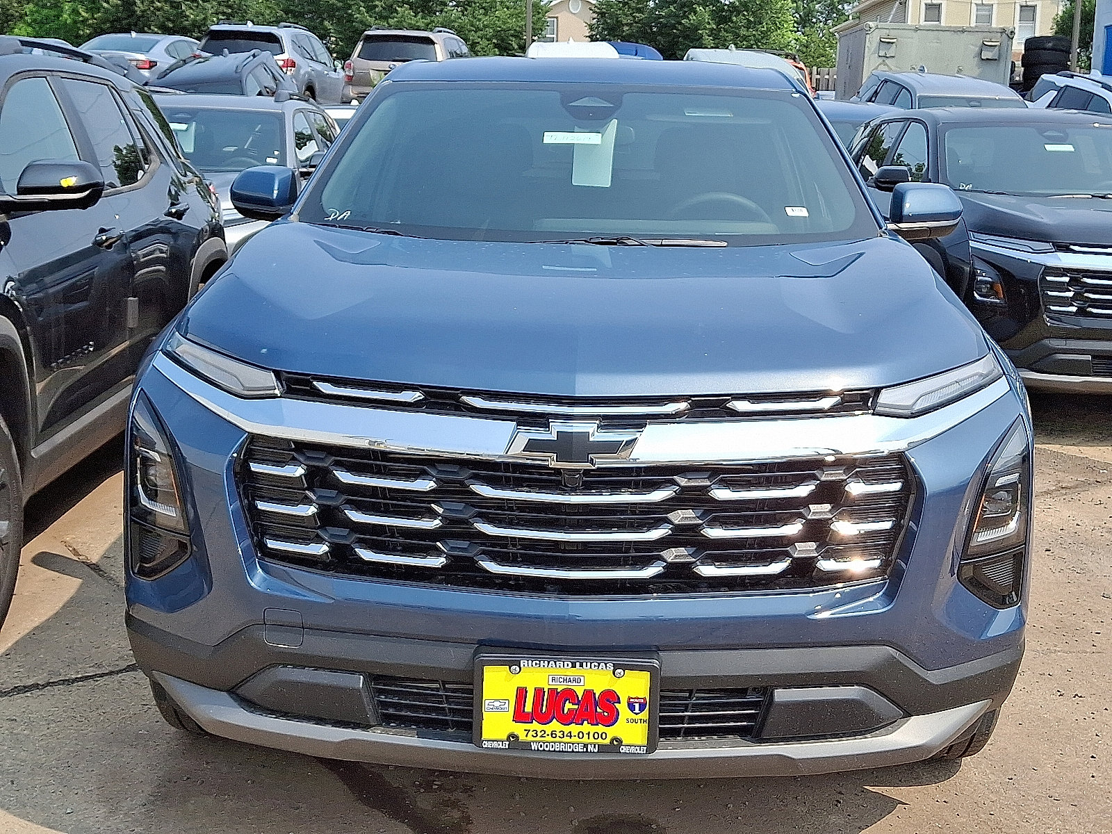 2026 Chevrolet Equinox LT photo 2