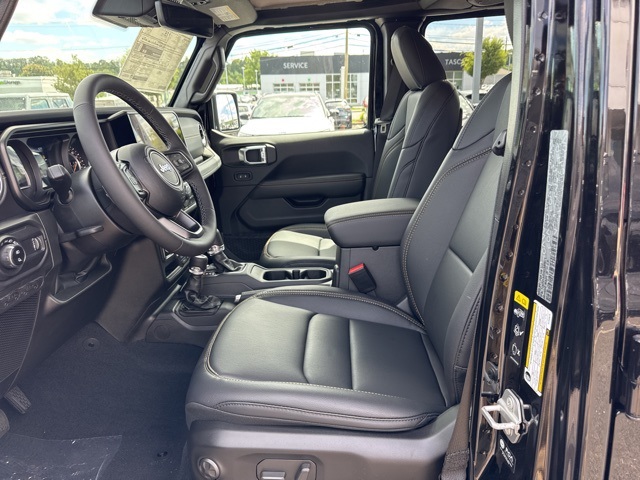 2025 Jeep Gladiator Sport photo 8