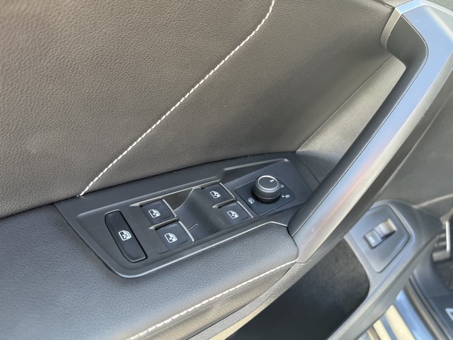 2024 Volkswagen Tiguan SE R-Line Black photo 32