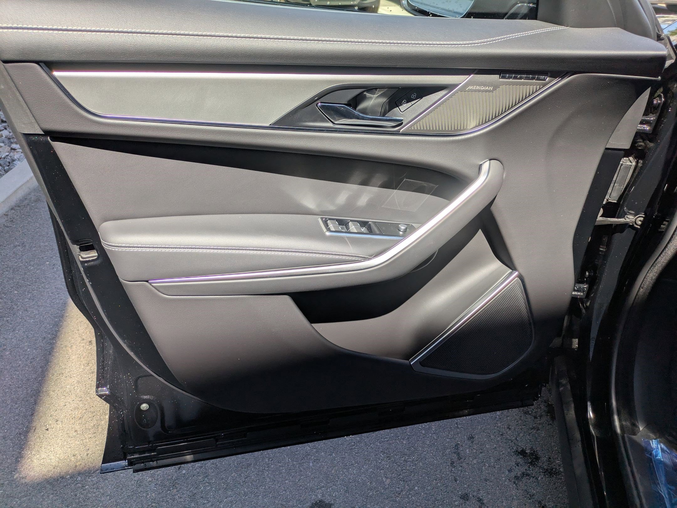 2026 Jaguar F-PACE P250 R-Dynamic S photo 9