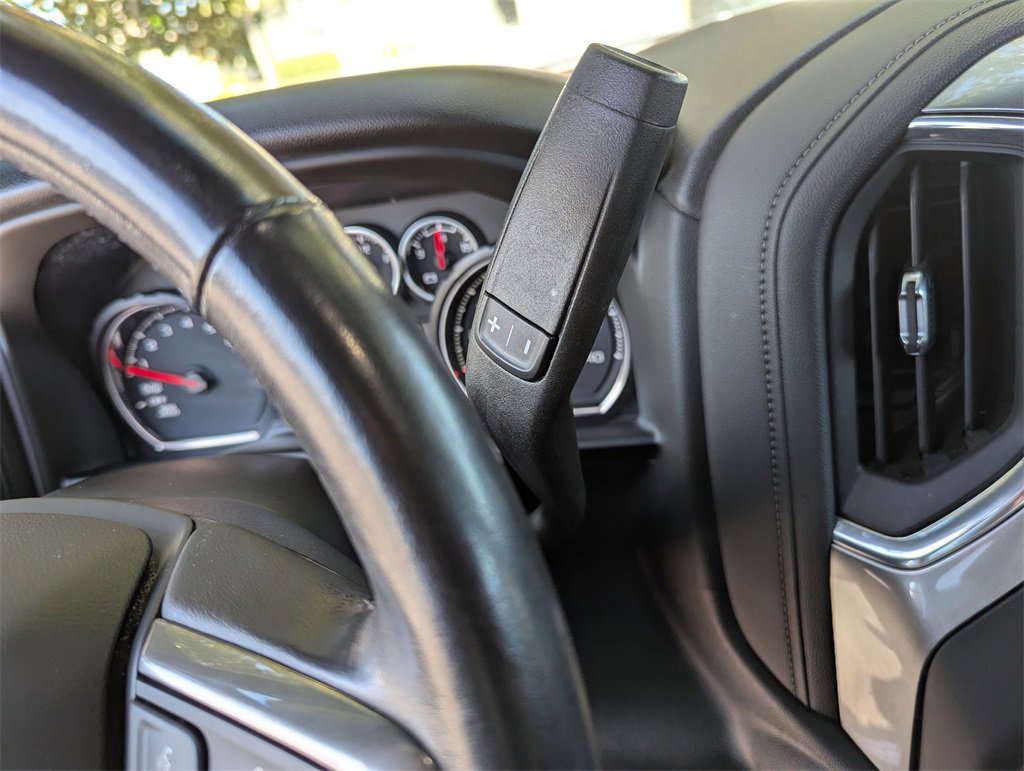2022 Chevrolet Silverado 1500 LT photo 22