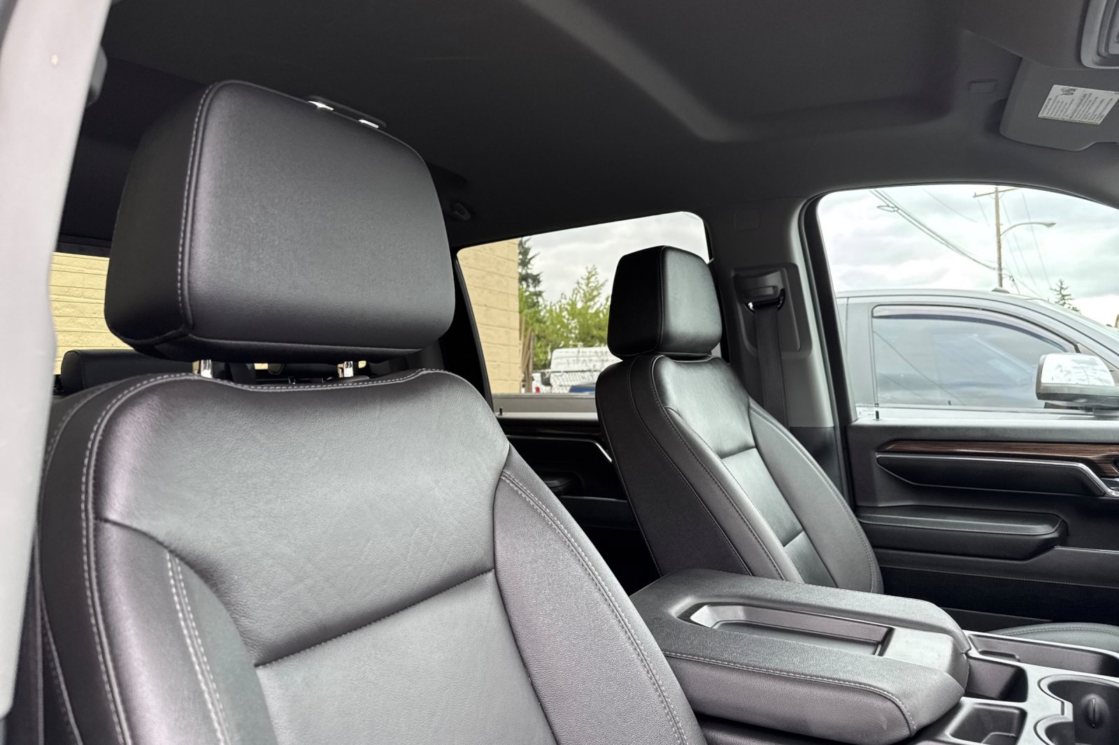 2024 Chevrolet Silverado 3500HD LT photo 16